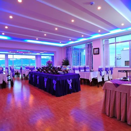 Violet Hotel Nha Trang Esterno foto