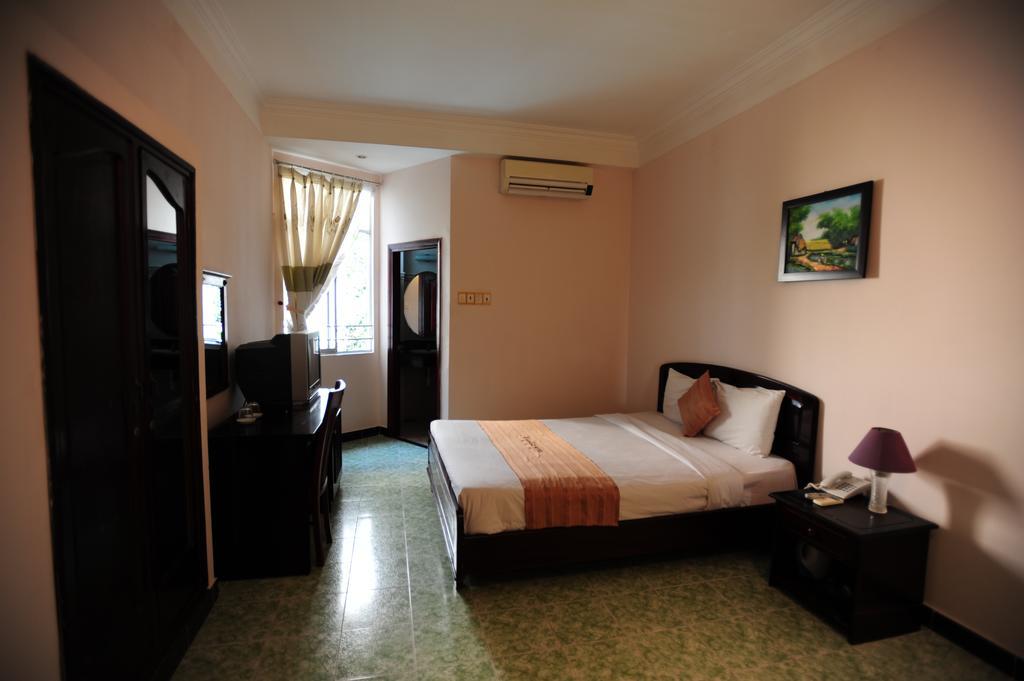 Violet Hotel Nha Trang Esterno foto